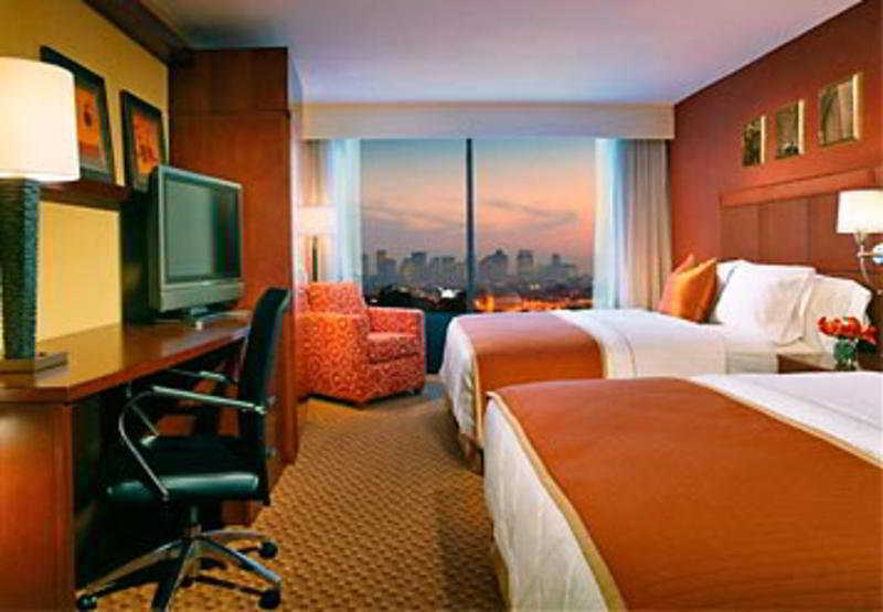 Hotel Courtyard By Marriott Boston Logan Airport Exterior foto