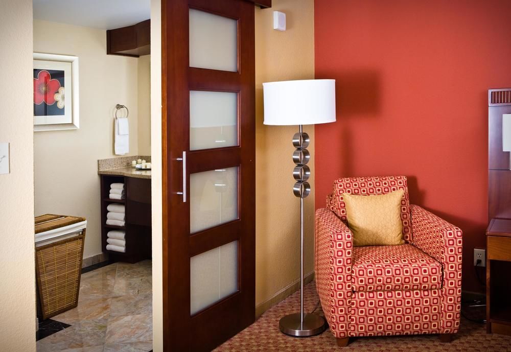 Hotel Courtyard By Marriott Boston Logan Airport Exterior foto