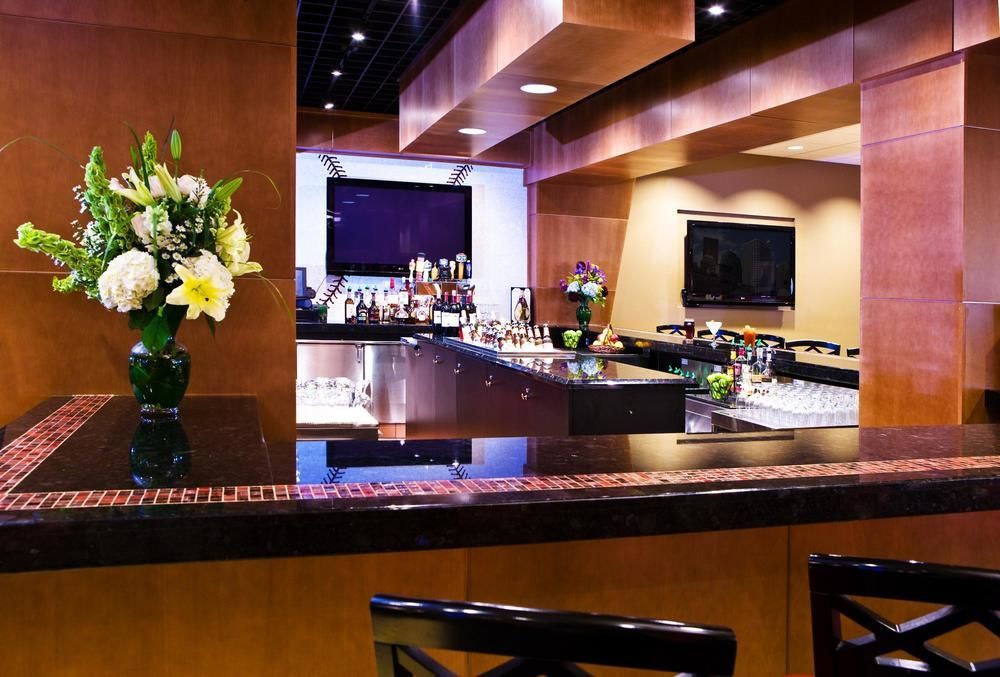 Hotel Courtyard By Marriott Boston Logan Airport Exterior foto