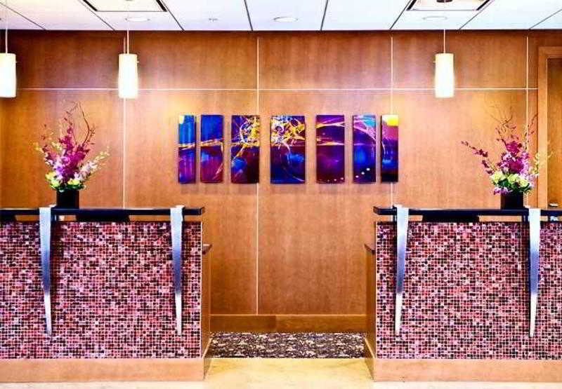 Hotel Courtyard By Marriott Boston Logan Airport Exterior foto