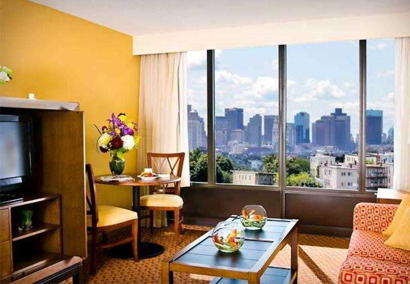 Hotel Courtyard By Marriott Boston Logan Airport Exterior foto