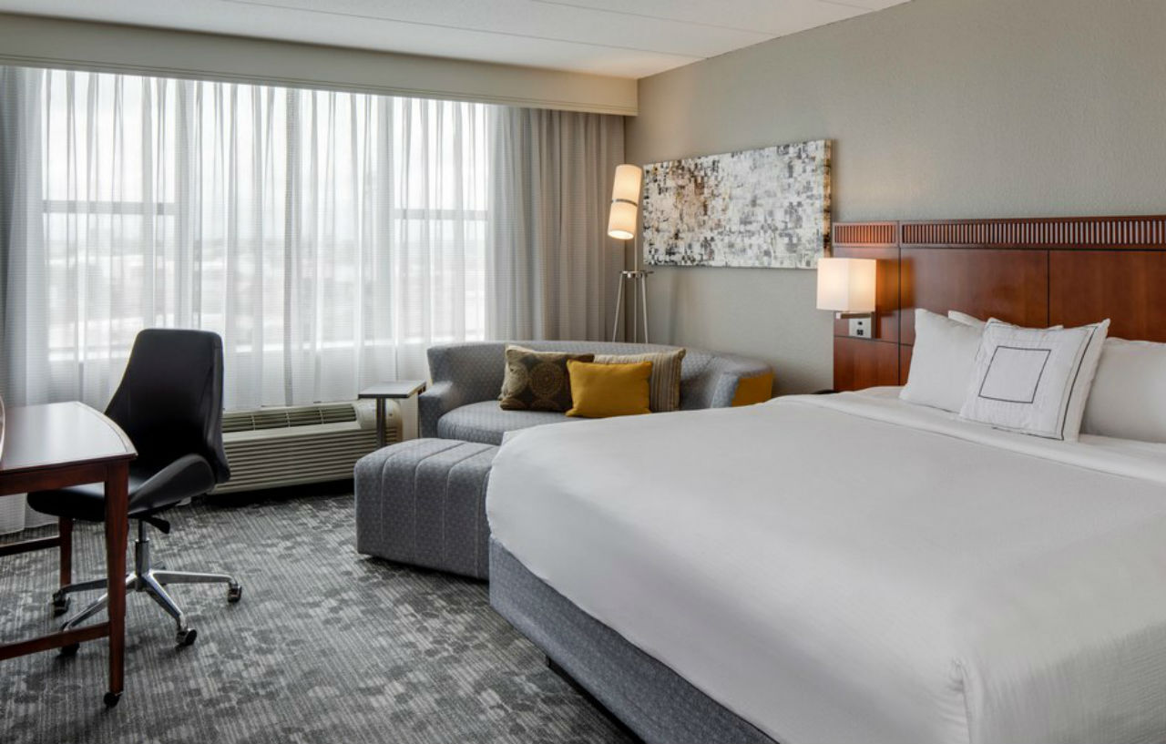 Hotel Courtyard By Marriott Boston Logan Airport Exterior foto